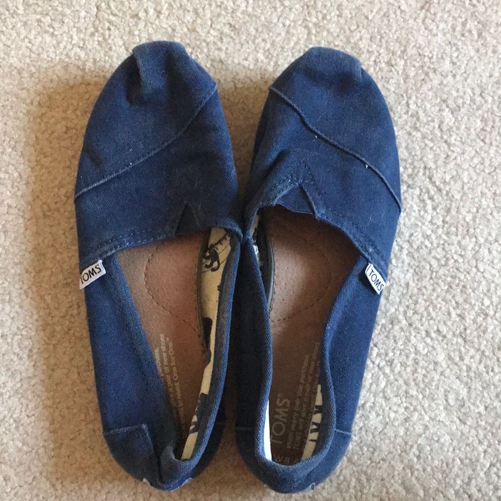 Navy Blue Toms